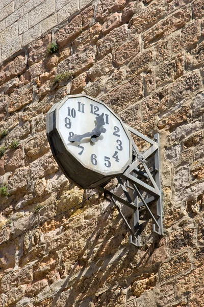 Limoux relógio da igreja (França ) — Fotografia de Stock