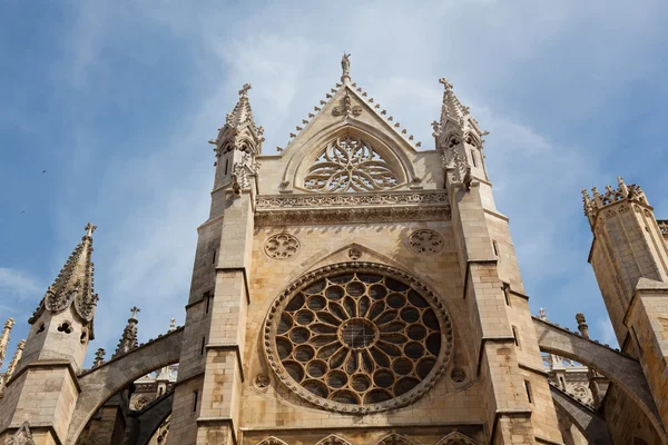 Facciata della cattedrale di Leon, Castilla y Leon, Spagna — Foto Stock