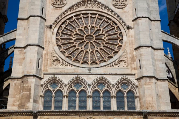 Fasaden av katedralen i leon, castilla y leon, Spanien — Stockfoto