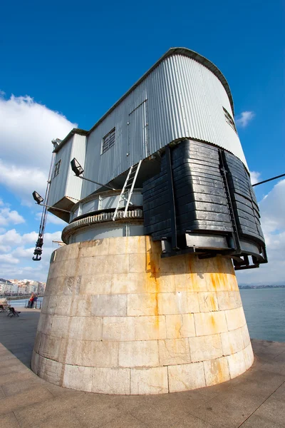 Crane in the port of Santander — Stock Photo, Image
