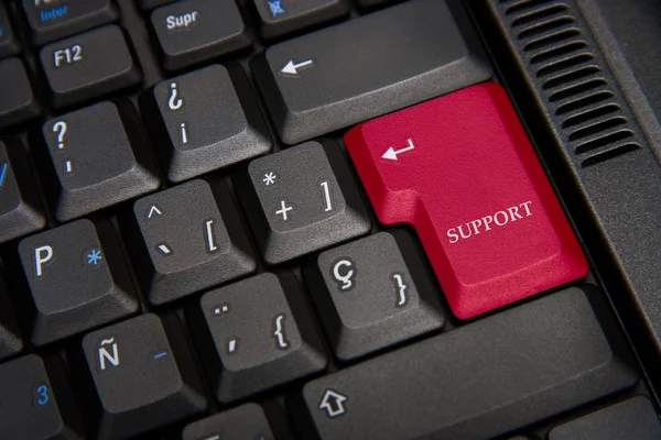 Клавиатура компьютера со словом Поддержка — стоковое фото
