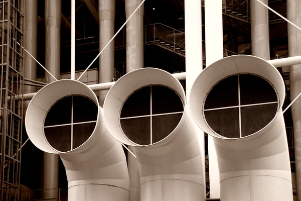 Pipes of the pompidou in blanck and white — Stock Photo, Image