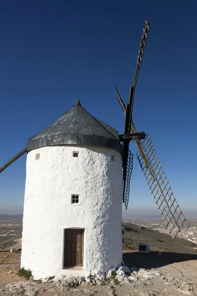 Ανεμόμυλος στην consuegra, Καστίλλη Λα Μάντσα, Ισπανία — Φωτογραφία Αρχείου