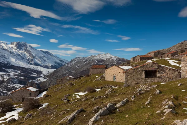 Casas Rurales en Picos de Europa, Asturias, España —  Fotos de Stock