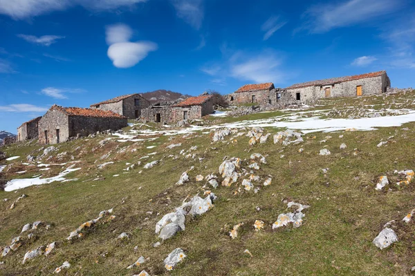 Casas de campo em Picos de Europa, Astúrias, Espanha — Fotografia de Stock