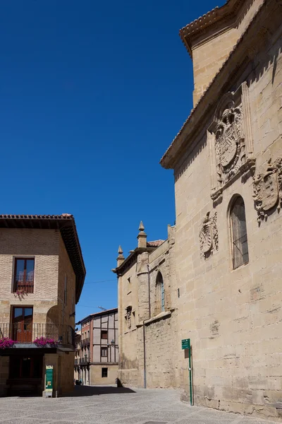 Náměstí Santo Domingo de la Calzada, La Rioja, Španělsko — Stock fotografie