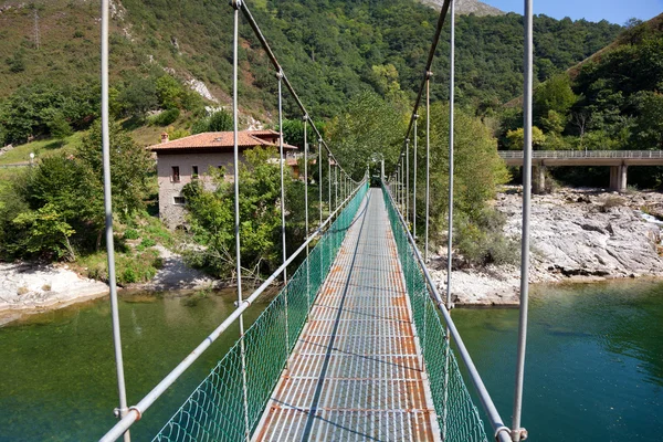 Dobra rivier, asturias, Spanje — Stockfoto