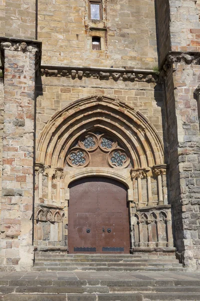 Kościół w castro urdiales, cantabria, Hiszpania — Zdjęcie stockowe