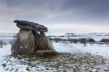 Dolmen, sorginetxe, agurain, alava, İspanya