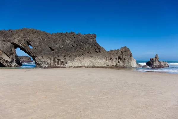 Praia de San Antolin, Llanes, Astúrias, Espanha — Fotografia de Stock