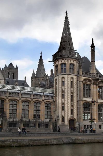 Die Kirche des Heiligen Nikolaus in Gent — Stockfoto
