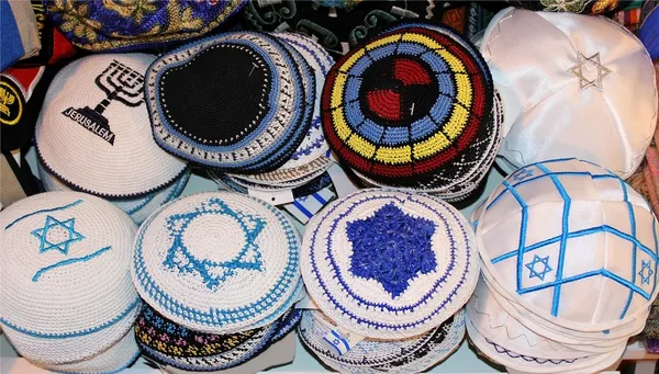 Bonés religiosos judeus — Fotografia de Stock