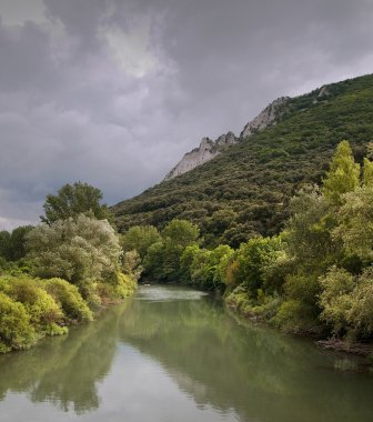 Dağ nehri