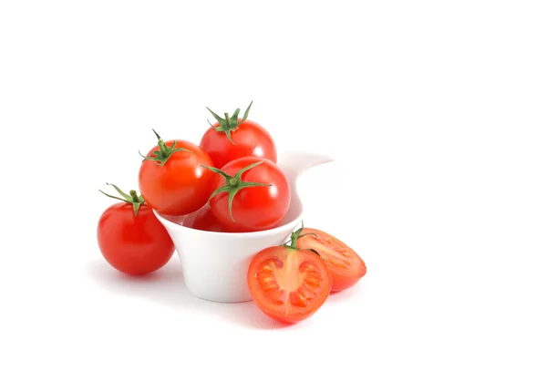 Wiśniowe pomidory na białym tle nad białym — Zdjęcie stockowe