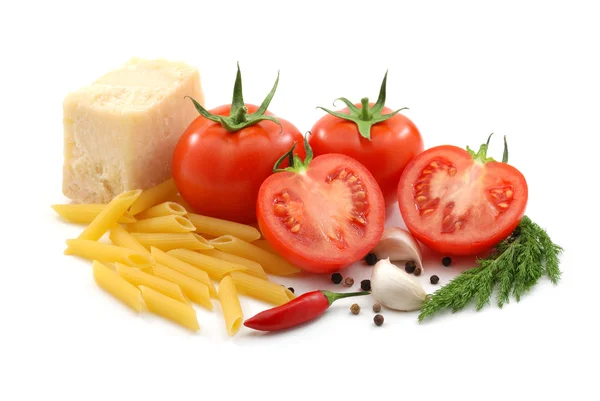 Итальянская еда изолирована над белым — стоковое фото