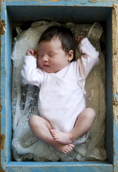 Menina recém-nascida — Fotografia de Stock