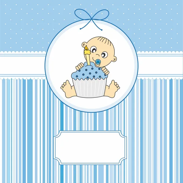 Малыш с праздничным тортом. поздравительная открытка — стоковый вектор