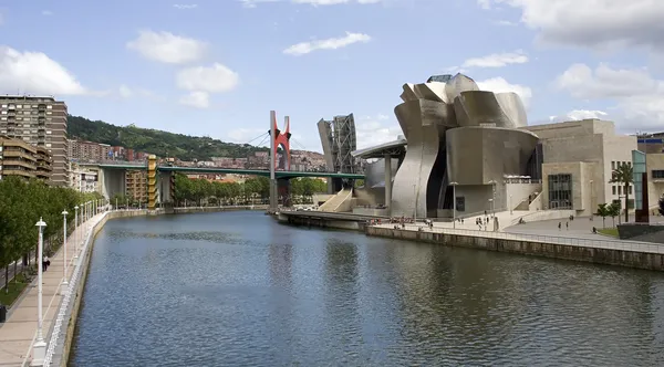 Guggenheim Museum i Bilbao — Stockfoto