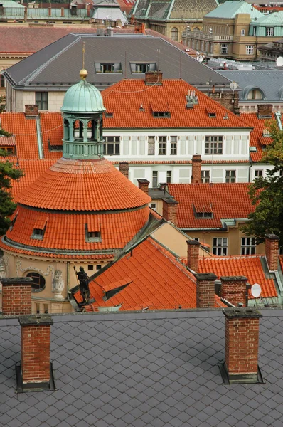 プラハの屋根は — ストック写真