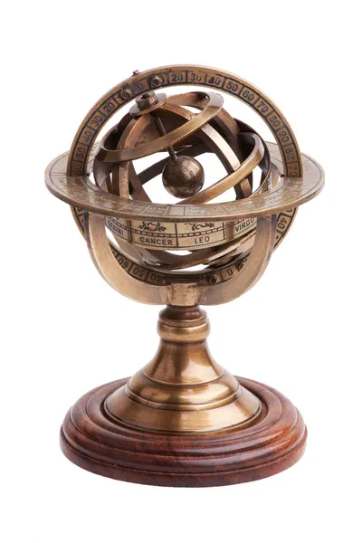 Античная латунная армиллярная сфера на деревянном подставке — стоковое фото