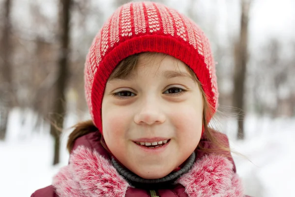 Close-up van het gezicht een klein meisje — Stockfoto