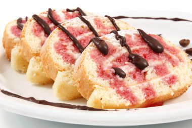 curds, Ahududu reçeli ve Çikolata Bisküvi İsviçre roll