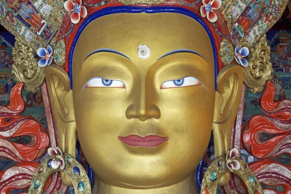 Πρόσωπό του μια χρυσή Βούδα — Φωτογραφία Αρχείου
