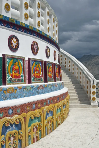 Süslü stupa — Stok fotoğraf