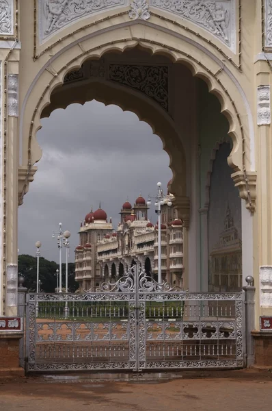 Ingången till mysore palats — Stockfoto