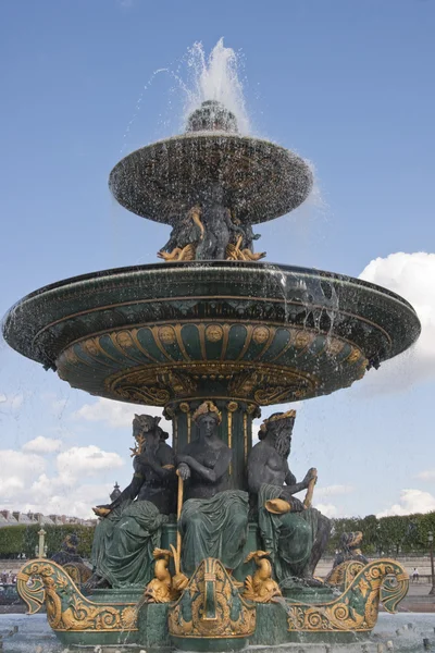 Pariser Brunnen — Stockfoto