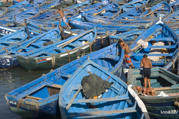 Fischerboote an der Küste — Stockfoto