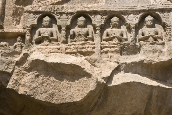 Figuras religiosas en las cuevas de Ajanta — Foto de Stock