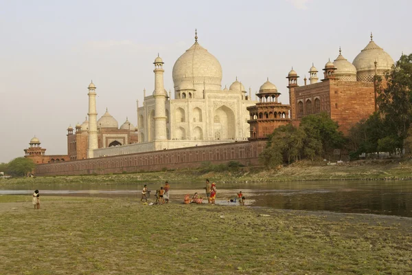 Vivere vicino al Taj Mahal — Foto Stock