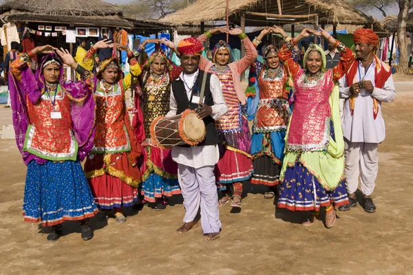 Grupo de Danza Rajasthani —  Fotos de Stock