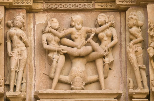 色情的印度教石刻 — 图库照片