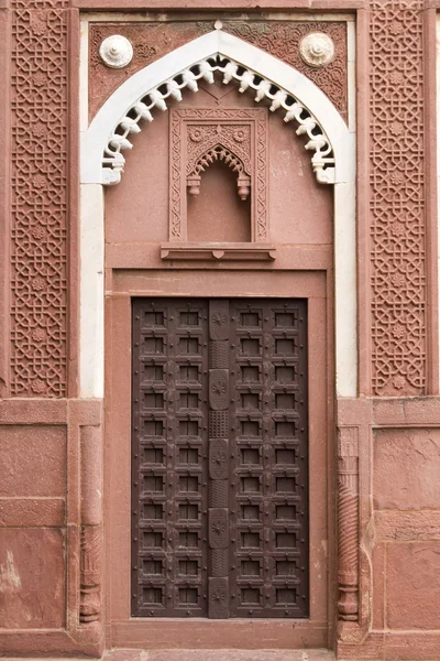 Mughal dörröppning — Stockfoto