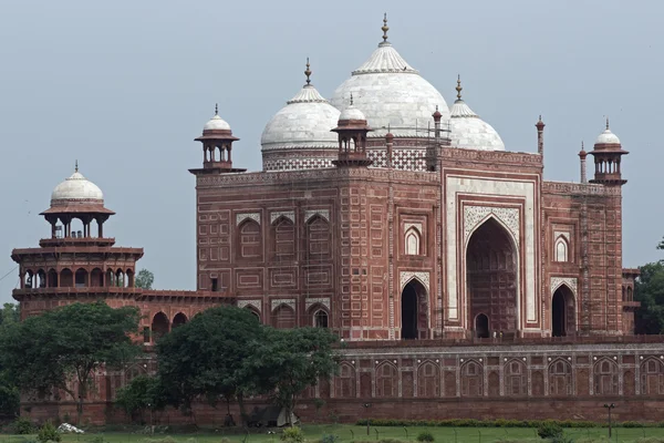 Islamic Architecture on the Bank of the Yamuna River — Stock Photo, Image