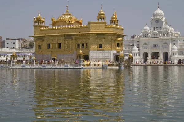 Amritsar的黄金庙宇 — 图库照片