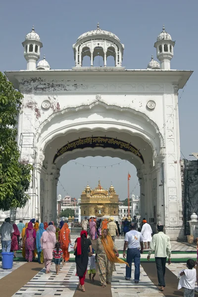 Wejście do świątyni złoty — Zdjęcie stockowe
