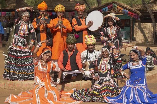 Танцевальная группа Раджастхани — стоковое фото