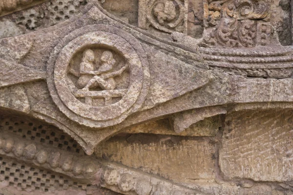 Erotisches Mauerwerk am Konark-Tempel — Stockfoto