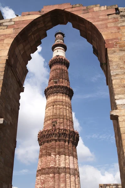 Minaret imposant — Photo