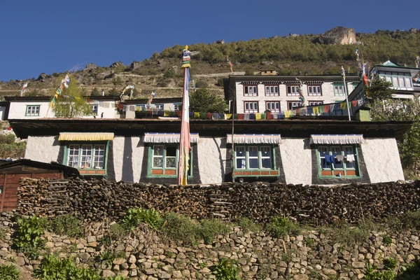 Casas de estilo tibetano — Fotografia de Stock