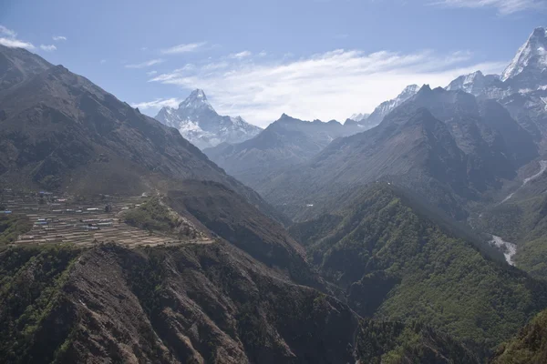 Гималайская долина — стоковое фото