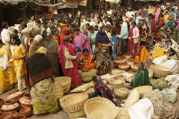 Mercado lotado — Fotografia de Stock