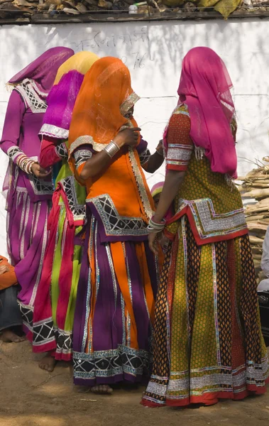Танцоры в вуали — стоковое фото