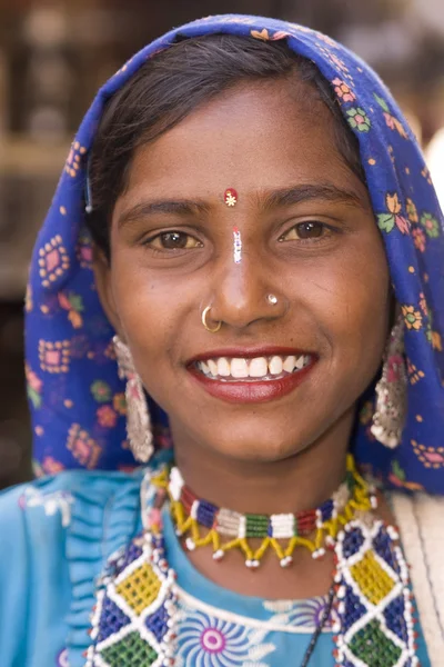 Ινδική κυρία χαμογελώντας — Φωτογραφία Αρχείου