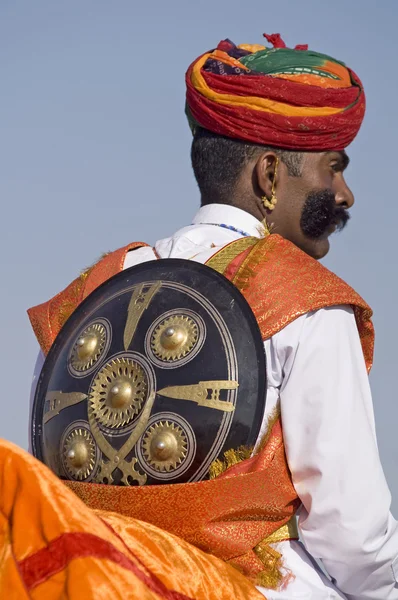 Indiano homem no vestido rajastani — Fotografia de Stock