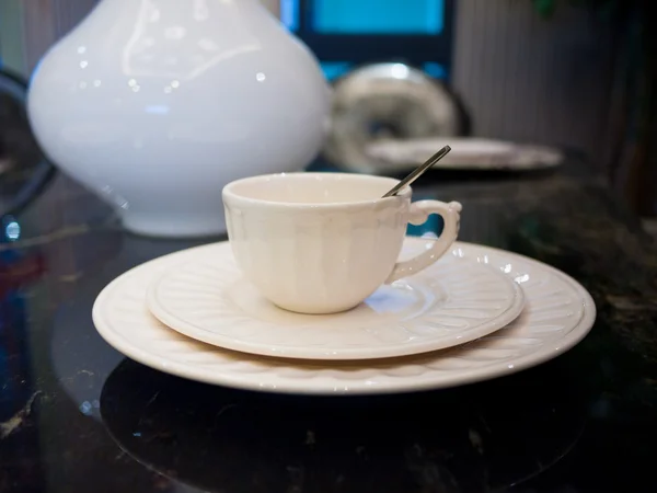 Tableware di meja makan — Stok Foto