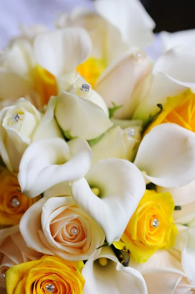 Brides yellow flowers. — Stock Photo, Image